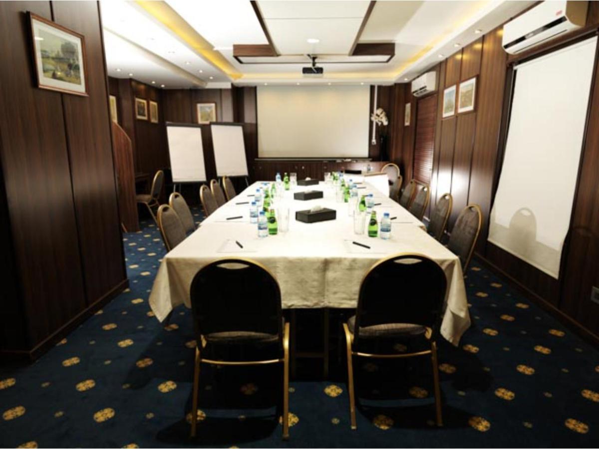 Wh Hotel Beirut Exteriör bild